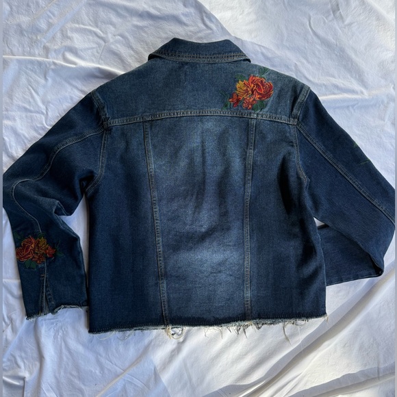 NWT jean JACKET denim -Colorful Floral Embroidery- fringe sleeve/hem S M - Picture 7 of 17